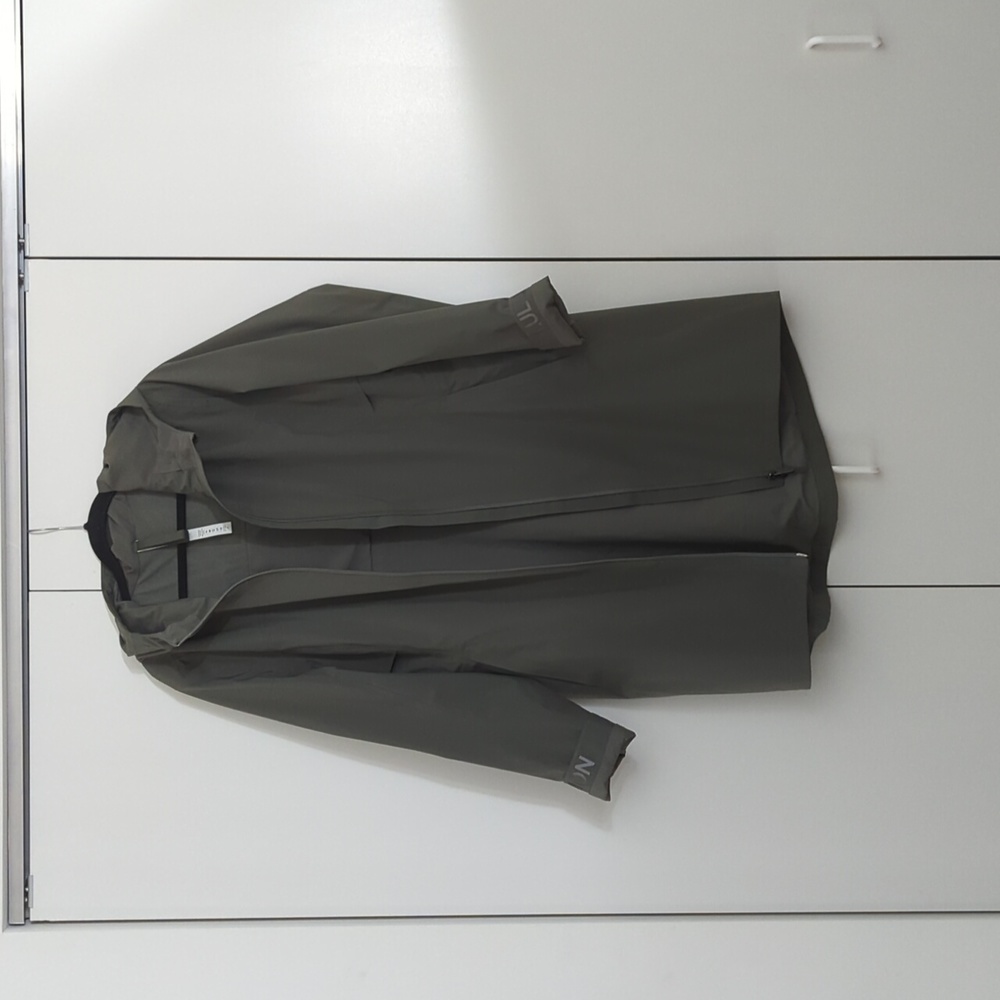 Lululemon Rain Rebel Jacket